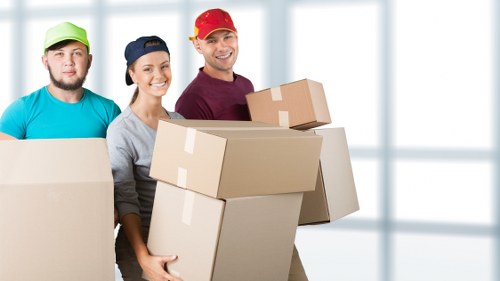 Moving process with Man and Van services in Finchley